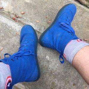 Blue dr. Martens hackney style sneaker